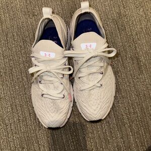 Under Armor HOVR Bluetooth size 9 shoes